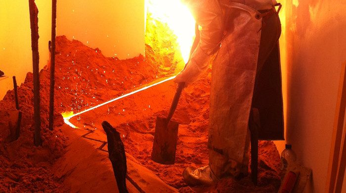 Raphael Hefti, Quick Fix Remix performance image, 2013. Courtesy of Ancient & Modern Gallery.