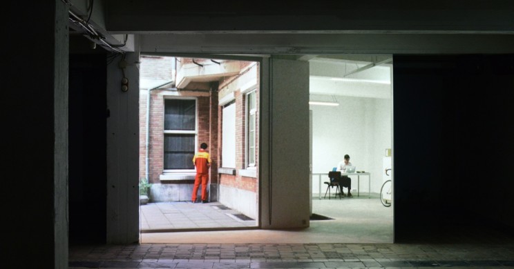 Rosalind Nashashibi, The Deliveryman, installation view, 2013. Image courtesy of Objectif Exhibitions.