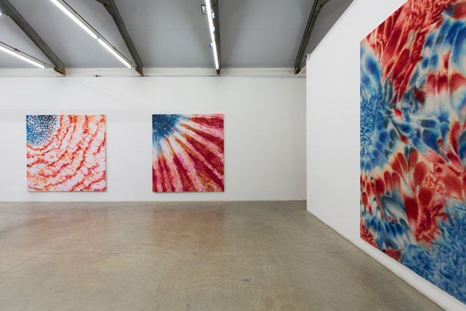 Piotr Uklański, Red, White and Blue, Installation at View Massimo De Carlo, Milano, 2014. Photo Credit: Roberto Marossi. Courtesy of Massimo De Carlo, Milano/London.
