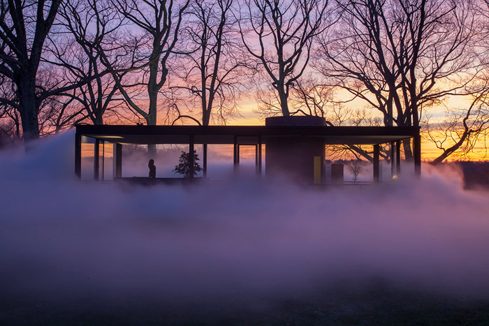 Image courtesy of Phillip Johnson Glass House.
