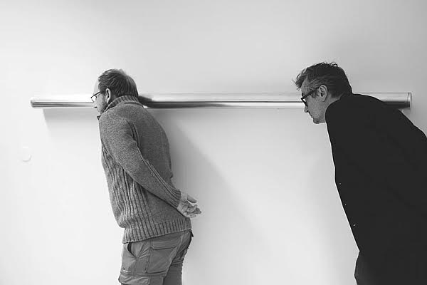 Iva Polanecká, Prefigured of landscape, 2013, sound installation, 6 chanels sound records, speakers, aluminium object, 200 x 15 x 15 cm