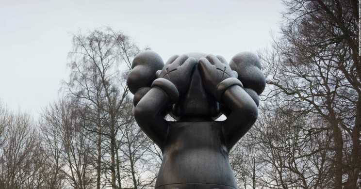 KAWS and his army of cartoon giants land in the UK. CNN