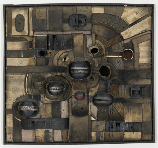 Untitled — Lee Bontecou, 1964 Welded steel, canvas, velvet hooks, grommets, sockets, velveteen, pipe fittings, fiberglass, corduroy, spark plugs, paint, and wire 182.9 x 203.2 cm / 72 x 80 in © Lee Bontecou. Honolulu Museum of Art Purchase, 1968, 3545.1 Photo: Shuzo Uemoto, Honolulu Museum of Art