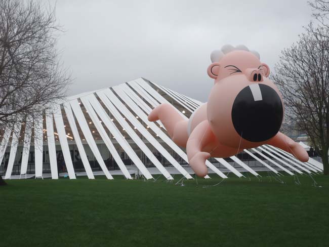 Alex Da Corte, Free Money, 2016, outside Frieze Art Fair, New York, 2016. Photo: J. Gora