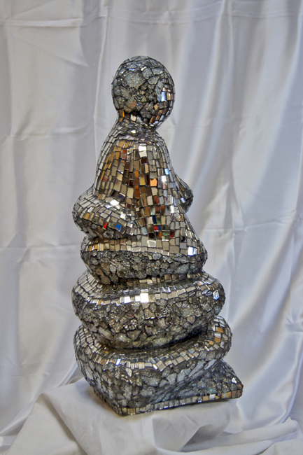Rotella Medium: Mirror-Sculpture Size: 50 x 30 x 23 cm / 19.70 x 11.80 x 9 inches (Height x Width x Depth) Year: 2015