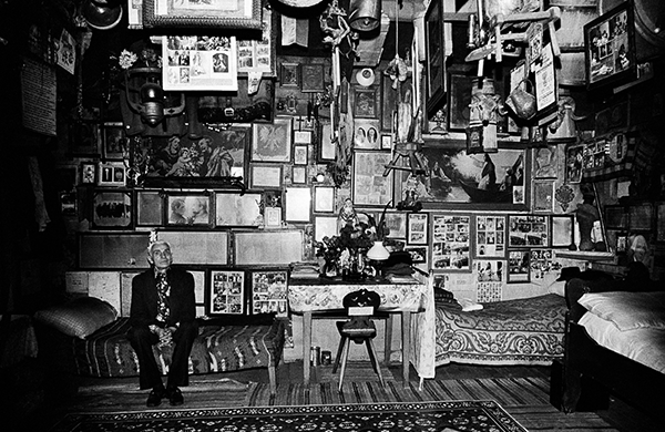 Zofia Rydet, Zapis socjologiczny [Sociological Record], 1978–90. Lambda print, 12 5/8 x 15 3/4 in (32 x 40 cm). © Zofia Augustyńska-Martyniak. Courtesy Fundacja Sztuk Wizualnych and Zofia Rydet Foundation.